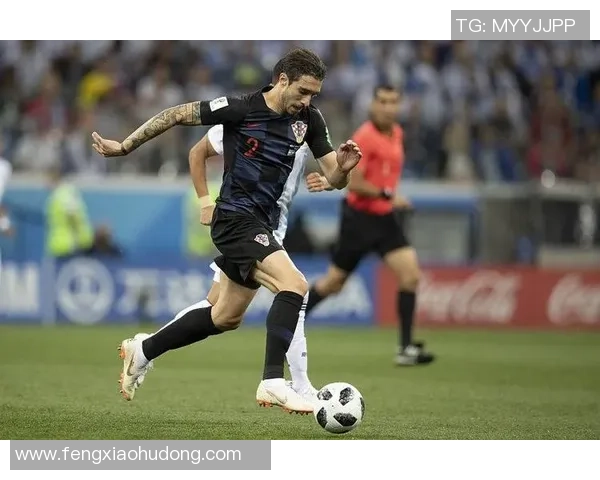 图拉与卡西梅的精彩对决揭示了足球战术与团队协作的重要性