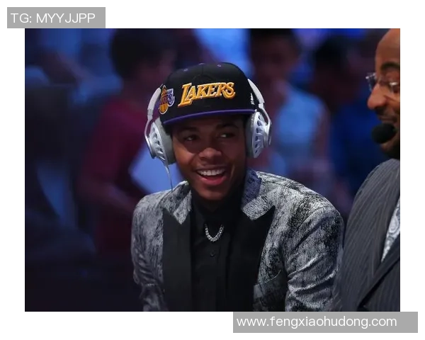 布兰登英格拉姆的崛起之路:从新秀到全明星的奋斗历程 布兰登英格拉姆的崛起之路:从新秀到全明星的奋斗历程